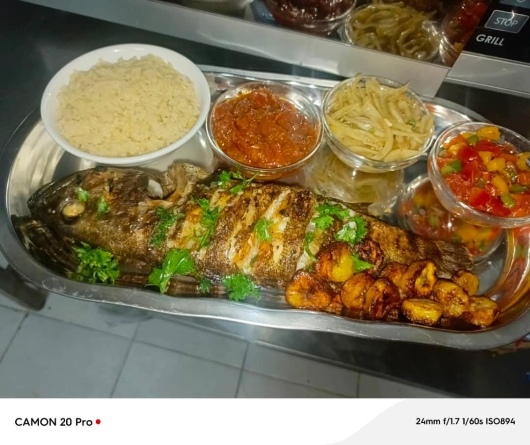 Chez Fatima Et Herve โซโมน ภายนอก รูปภาพ